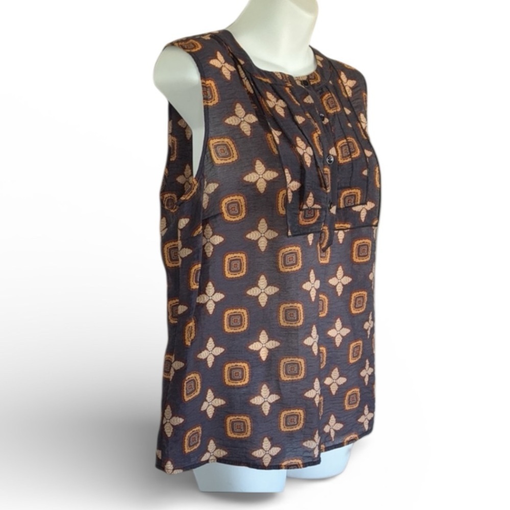 CABI Blouse women's M purple orange Geometric print, sleeveless, ruffled bib EUC